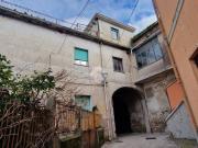 Vendesi casa indipendente a Montesarchio via Conte, 1