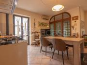 Vendesi casa indipendente a Negrar di Valpolicella via...