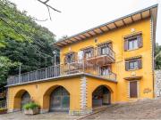 Vendesi casa indipendente a Perugia, Città della...