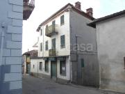 Vendesi casa indipendente a Pino d'Asti via Maestra, 26
