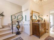 Vendesi casa indipendente a Porto San Giorgio via...