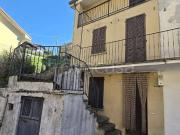 Vendesi casa indipendente a Pradalunga via San Martino, 19