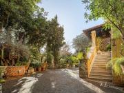 Vendesi casa indipendente a Roma via Adamello, Città...