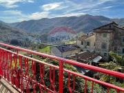 Vendesi casa indipendente a San Marcello Piteglio