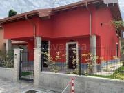 Vendesi casa indipendente a Stazzano viale Della Vittoria