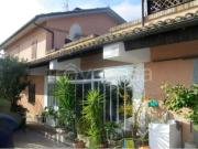 Vendesi casa indipendente a Terre Roveresche strada...