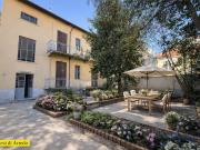 Vendesi casa indipendente a Torino via Borgomanero, Parella