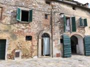 Vendesi casa indipendente a Torrita di Siena via Fedro...