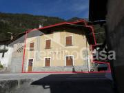 Vendesi casa indipendente a Tre Ville