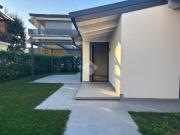 Vendesi casa indipendente a Venezia via Monte Sella, 7,...