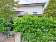 Vendesi casa indipendente a Villamarina, Cesenatico