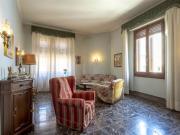 Vendesi casa semindipendente a Prato via Lorenzo da...