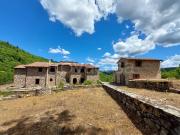 Vendesi casale a Castellina in Chianti