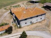 Vendesi casale a Castiglione d'Orcia