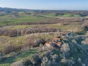 Vendesi casale a Chiusi