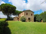 Vendesi casale a Sinalunga