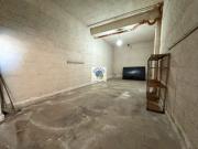 VENDESI GARAGE MQ 42 IN ZONA SCALA GRECA