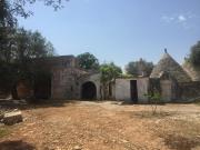 Vendesi in agro di Castellana, bel complesso di trulli...