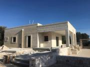 Vendesi in agro di Ostuni bella villa nuova con piscina...