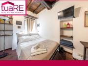 Vendesi monolocale a Roma vicolo Del Bologna, Trastevere