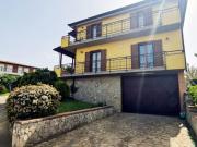 VENDESI NUOVISSIMA VILLA ARREDATA CON TERRENO IN...