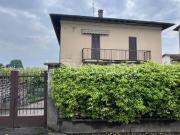Vendesi quadrilocale a Besana in Brianza