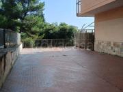 Vendesi quadrilocale a Genova via Alessandro Sacheri,...