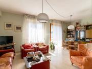 Vendesi quadrilocale a Macerata via Mario Batà