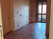 Vendesi quadrilocale a Milano via Bruno Cesana, 6, Cimiano