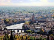 Vendesi quadrilocale a Verona via Carmelitani Scalzi,...