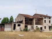 Vendesi rustico a Castiglione delle Stiviere via Medole