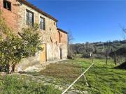 Vendesi rustico a Lucca via di Villa Oliva, Ponte a Moriano