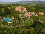 Vendesi rustico/casale/corte a Castiglione del Lago,...
