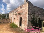 Vendesi rustico/casale/corte a Ostuni