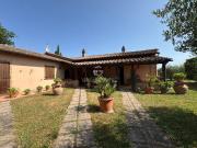 Vendesi rustico/casale/corte a Paciano
