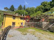 Vendesi rustico/casale/corte a Pescia