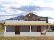 Vendesi rustico/casale/corte a Santa Marina Salina, Lingua