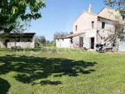 Vendesi rustico/casale/corte a Sant'Elpidio a Mare