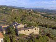 Vendesi rustico/casale/corte a Todi strada Senza Nome