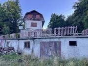 Vendesi stabile a Tizzano Val Parma via Casagalvana, Schia