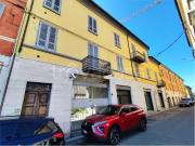 Vendesi stabile/palazzo a Castel San Giovanni