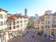 Vendesi trilocale a Bergamo piazza mercato del fieno,...