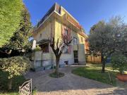 Vendesi trilocale a Carugate via Sant'andrea, 14