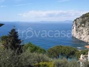 Vendesi trilocale a Massa Lubrense via Partenope