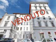 Vendesi trilocale a Milano via Andrea Mantegna, 2,...