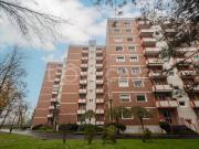 Vendesi trilocale a Milano via Guido De Ruggiero, 43,...