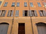 Vendesi trilocale a Modena via Campanella, Centro Storico