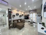 Vendesi trilocale a Napoli via Venezia Giulia, Fuorigrotta