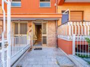 Vendesi trilocale a Roma via Controne, Borghesiana