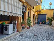 Vendesi trilocale a Roma via Martino Rota, Torre angela